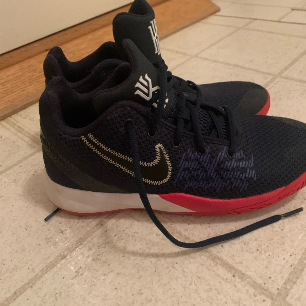 Boys Nike tennis shoes